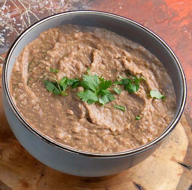 Frijoles (Beans).